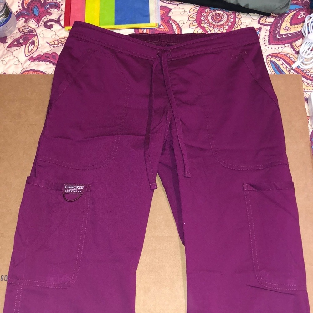 Cherokee Workwear Collection Scrub Set - Picture 4 of 5